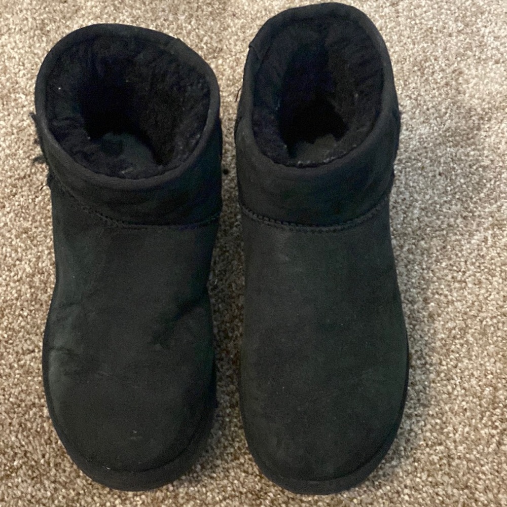 UGG Classic Mini II black boot